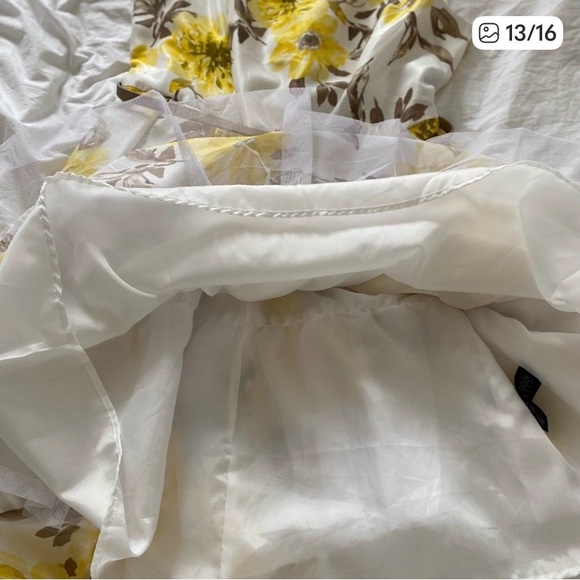 🌼 Jessica Howard White Dress with Yellow Floral Design 🌼 - Picture 11 of 13